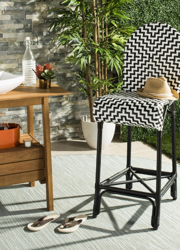 Woven outdoor chair