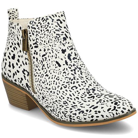 Journee Collection Womens Rebel Bootie