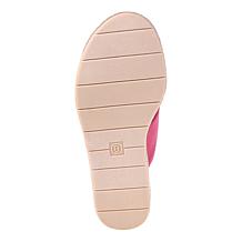 "As Is" BZees Bloom Flower Sandal