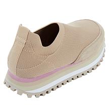 Blondo Lakelyn Flexible Knit Sneaker