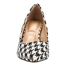 Charles by Charles David Sublime Classic Pump