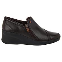 Clarks Suttyn Zip Bootie