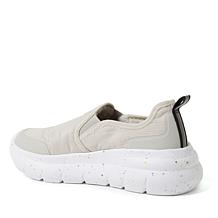 Dearfoams Women's Lightweight All Day Comfort Sneaker - Crimson