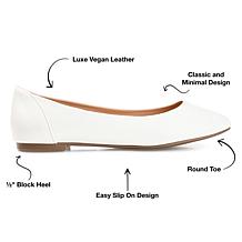 Journee Collection Womens Comfort Kavn Narrow Width Flat