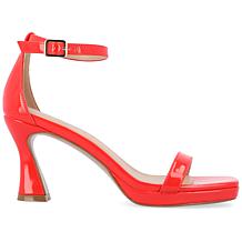 Journee Collection Women's Jeanne Pumps