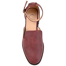 Journee Collection Women's Loreta Flat