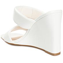 Journee Collection Women's Tru Comfort Foam Kailee Pump