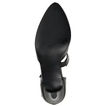 Journee Collection Women's Tru Comfort Foam Tillis Pump