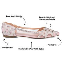 Journee Collection Women's Wide Width Batavia Flat