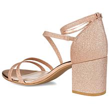 Journee Collection Women's Wide Width Bella Pump