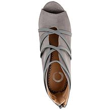 Journee Collection Women's Wide Width Samara Bootie