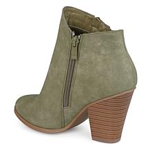 Journee Collection Women's Wide Width Vally Bootie
