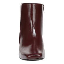 Naturalizer Hadley Block Heel Ankle Bootie