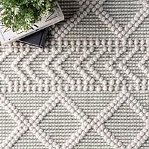nuLOOM Hand Woven Tabatha Tassel Area Rug 4' x 6' Cream