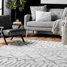 nuLOOM Renata 5' 3" x 7' 6" Moroccan Shag Area Rug