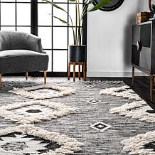nuLOOM Savannah Moroccan Tasseled Wool Area Rug - 5' x 8' Black