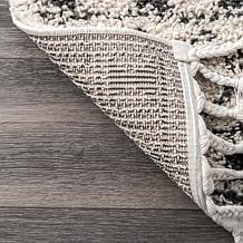 nuLOOM Vasiliki Moroccan Shag Tasseled 6' 7" x 9' Area Rug