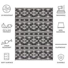 Safavieh Courtyard Freya 5'-3" X 7'-7" Indoor/Outdoor Rug