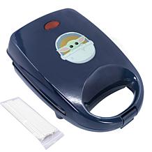 Uncanny Brands Star Wars The Mandalorian Grogu Cake Pop Maker