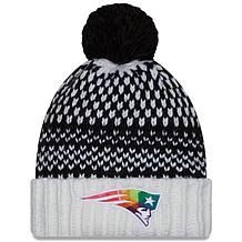 Women's New Era Black/White York Giants 2023 NFL Crucial Catch Cuffed Pom Knit Hat