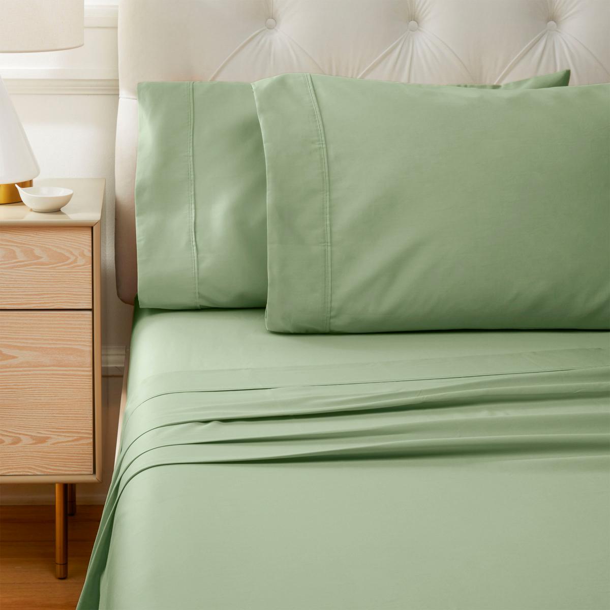 Concierge King popular Size Green Comforter