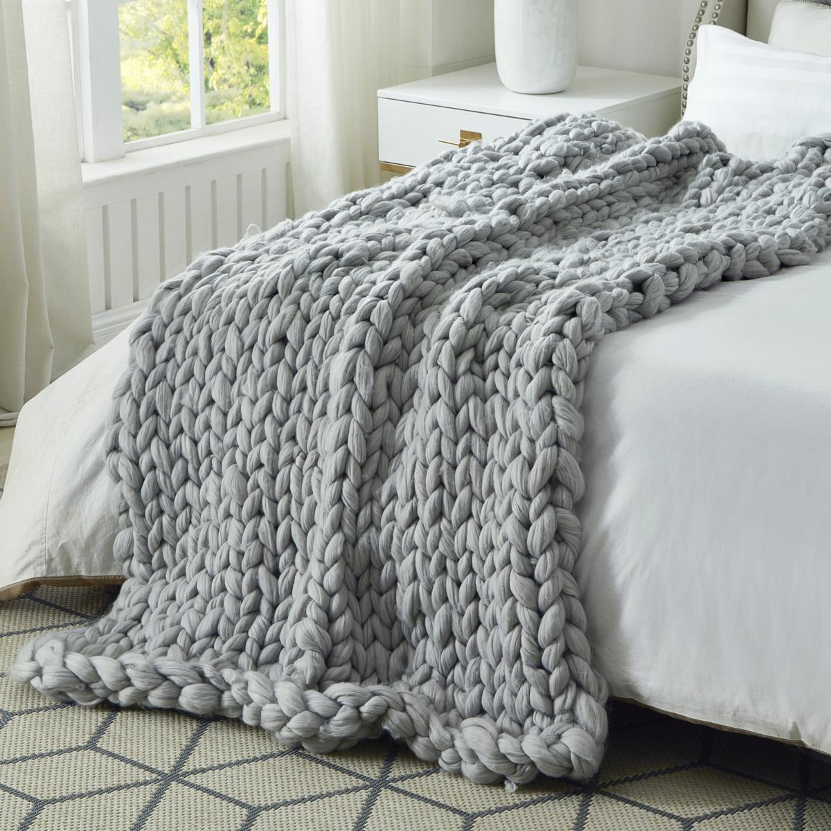 Cozy white online blanket