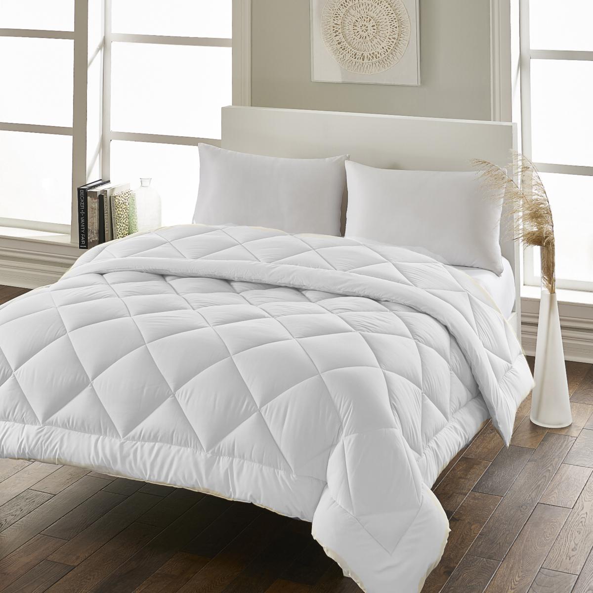 Hotel Warm Soft Feel Fleece White Blankets Queen Size