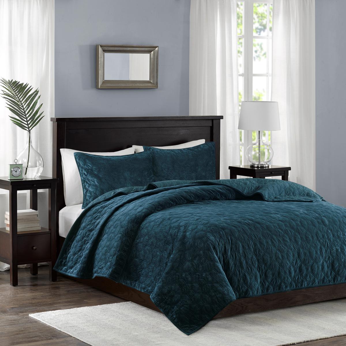 Madison Park Harper Faux Velvet Reversible 3pc Coverlet Set | HSN