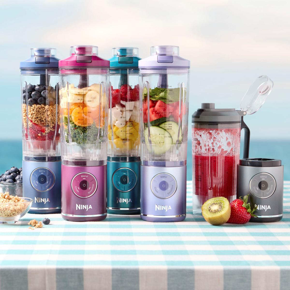 Ninja BLAST ブレンダー シルバー/ブルー Ninja Blast Max Portable Blender (Cool Grey) - JB Hi-Fi