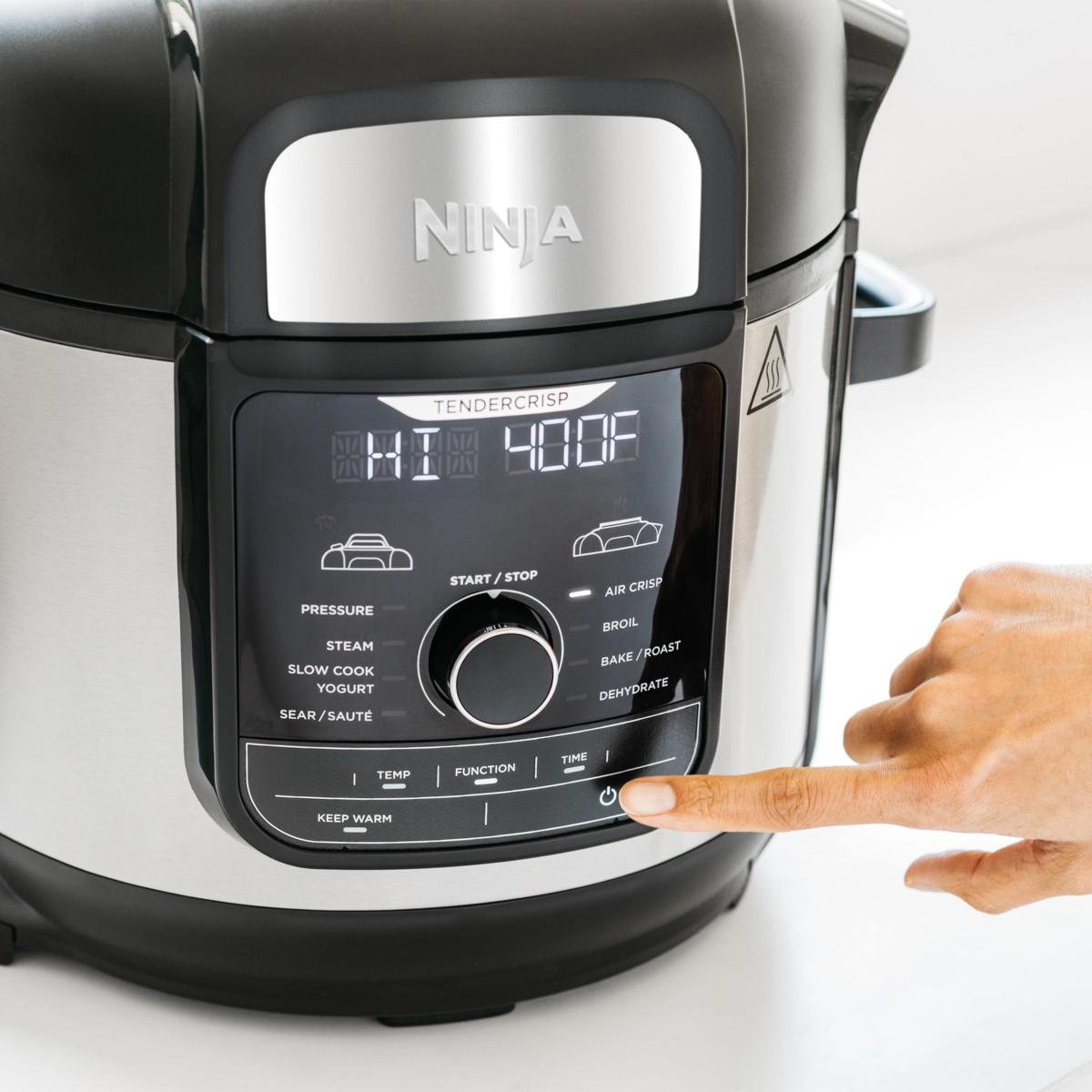 Ninja Foodi Deluxe XL 8QT Pressure top Cooker Air Fryer FD401 12in1