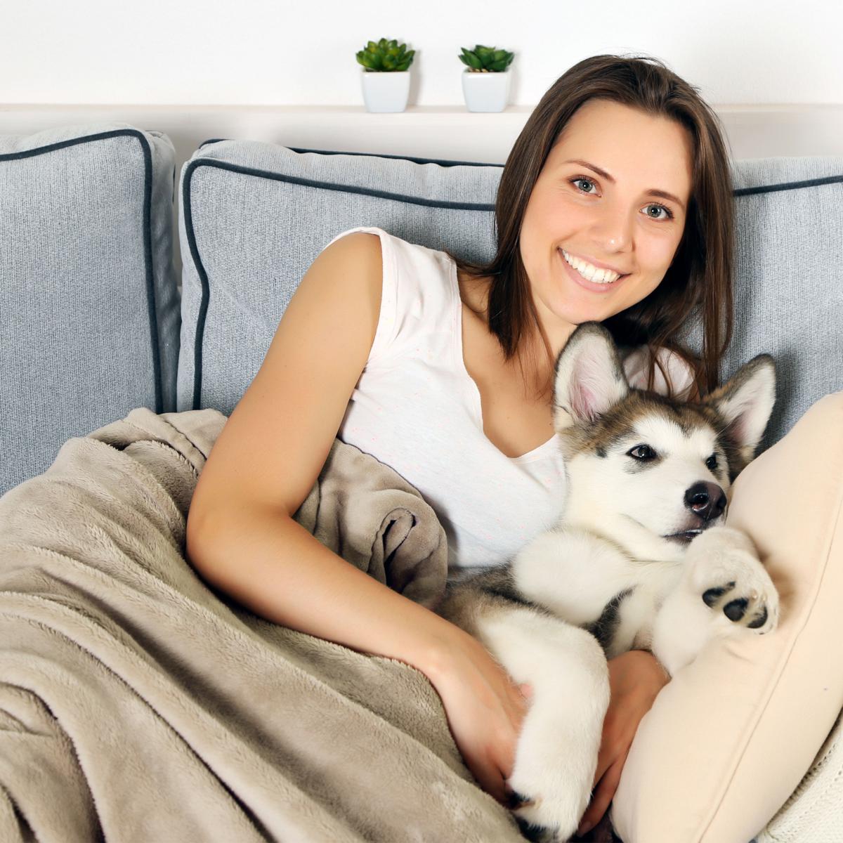 Waterproof pet shop blanket for furniture