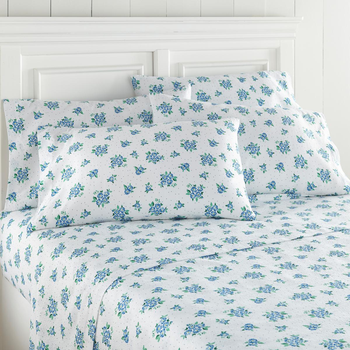 https://i03.hsncdn.com/is/image/HomeShoppingNetwork/rocs1200/shavel-seersucker-sheet-set-queen-d-2021022217270078~20026679w_0LZ.jpg