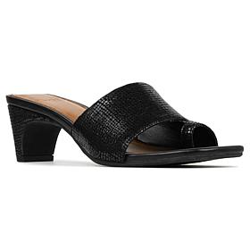 Donald Pliner Dalayna Toe Loop Sandal