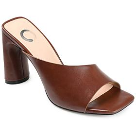 Journee Collection Womens Dola Pump