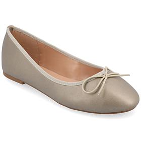 Journee Collection Women's Vika Flat