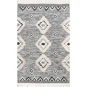 nuLOOM Savannah Moroccan Tasseled Wool Area Rug - 6' x 9' - Black