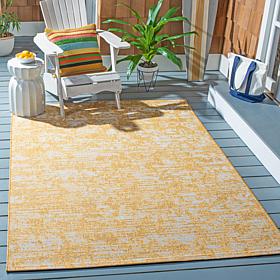 Safavieh Courtyard Maeve 5'-3" X 7'-7" Rug
