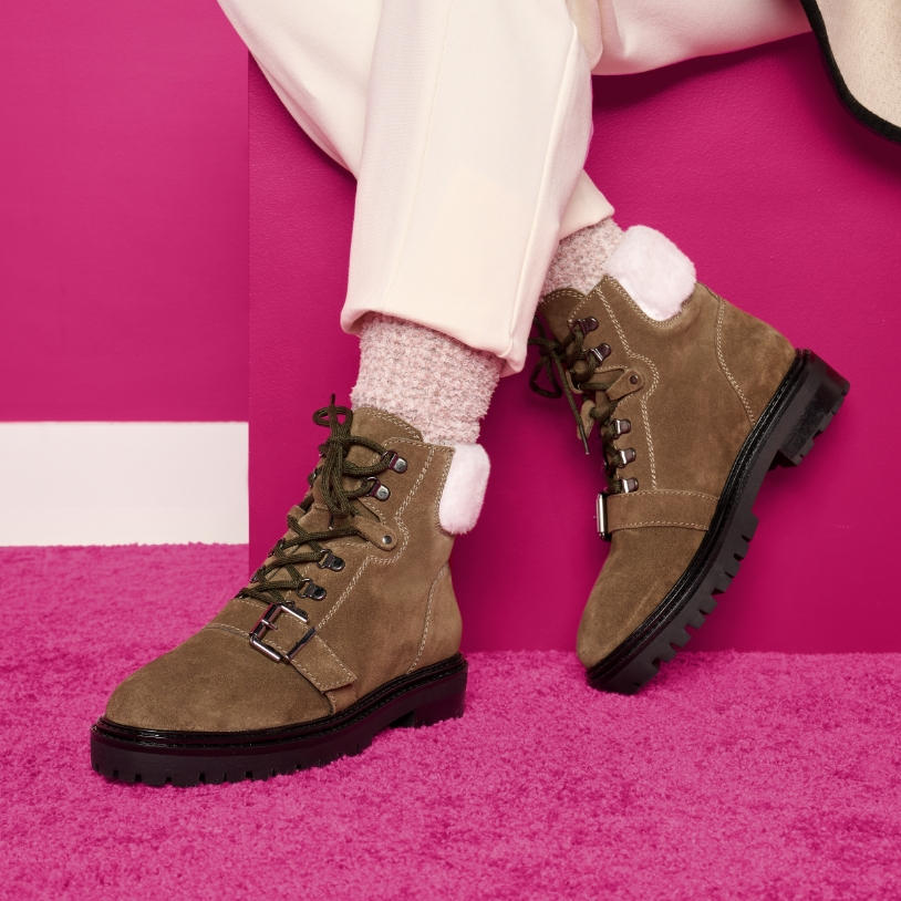 Shoes ship free
